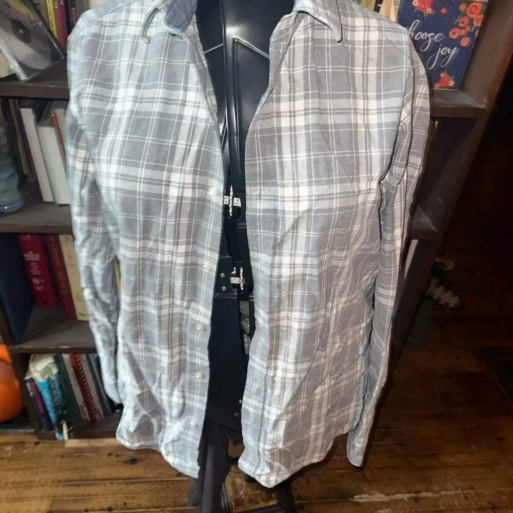 Banana Republic gray plaid tartan L button down shirt